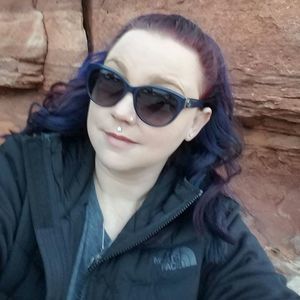 Meet your Posher, Kelley